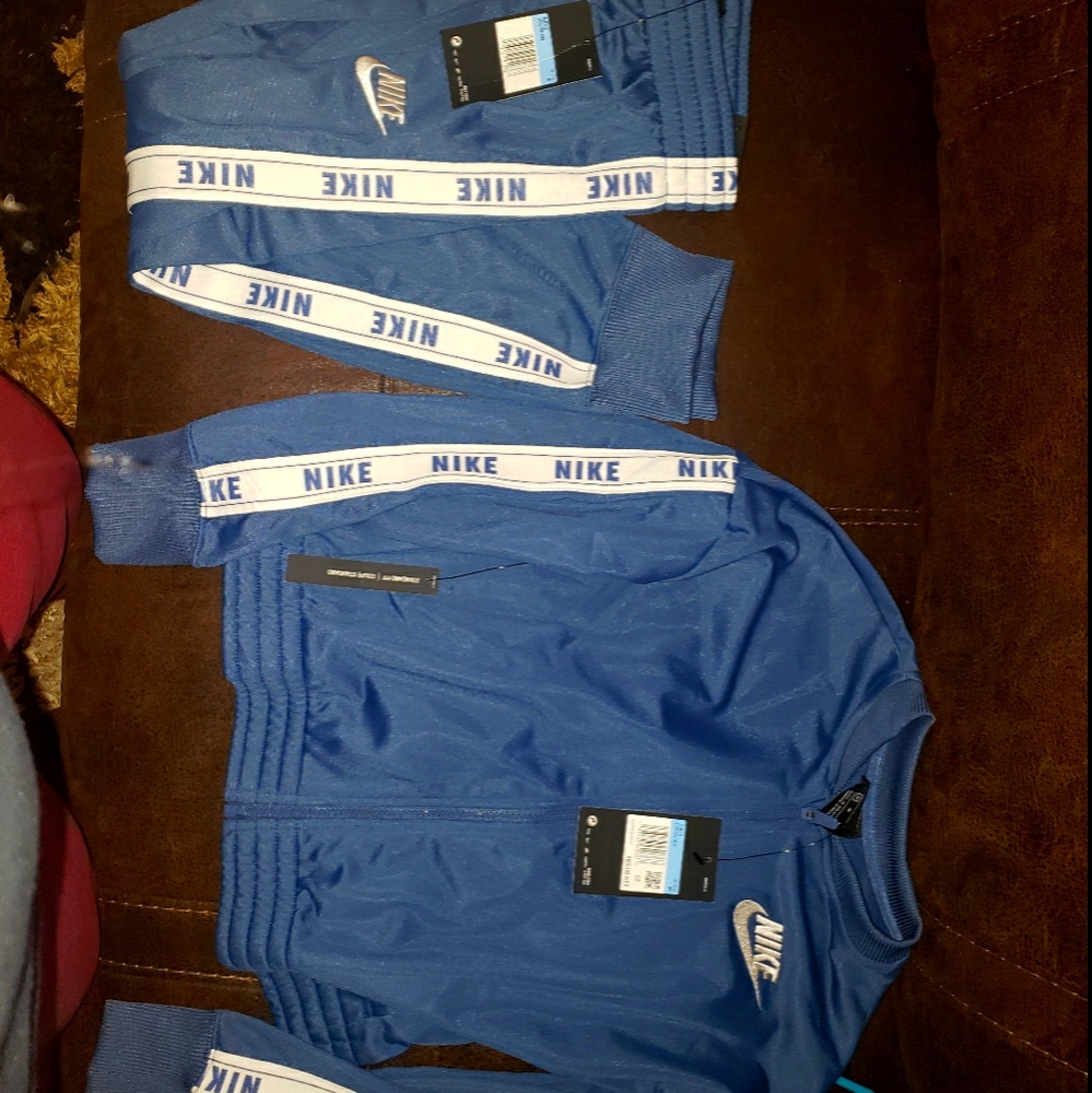 Girls Nike Suit